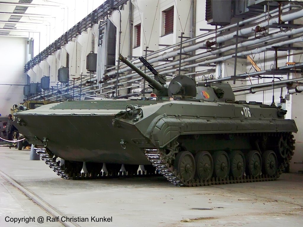 BMP-1 SP-2 - Schtzenpanzer aus tschechischer Produktion, Lizenzbau als Nachfolger des russischen BMP-1 SP-1, NVA - im Bestand der Kieker-Sammlung - fotografiert zum Militrfahrzeug-Treffen in Kummersdorf-Gut am 04.07.2009 - Copyright @ Ralf Christian Kunkel 
