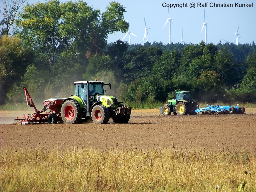 CLAAS Arion 640 - Traktor, Schlepper - fotografiert am 24.09.2011 im Land Brandenburg - Copyright @ Ralf Christian Kunkel