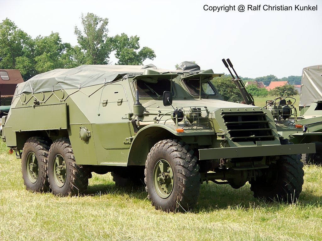 SPW-152 (BTR-152) - sowjetischer Schtzenpanzerwagen, Allrad, NVA - Fahrzeug befindet sich im Bestand des Vereins fr Militrhistorische Rad- und Kettenfahrzeuge Torgau - fotografiert zum  Tag der Begegnung  am 31.05.2008 