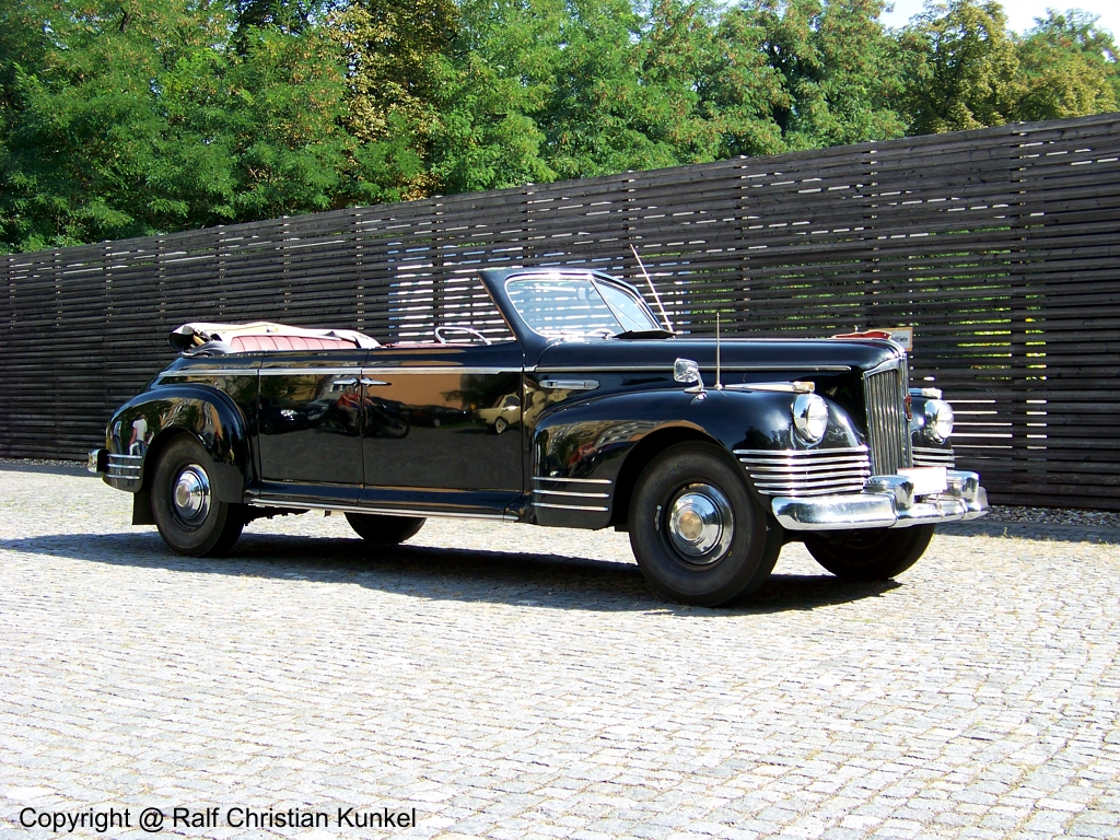ZIS 110 V Parade Cabriolet - UdSSR - fotografiert am 03.09.2011 zur 13. OMMMA in Magdeburg - Copyright @ Ralf Christian Kunkel 

