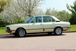 BMW 520 Limousine - Baureihe E 28 (Bauzeit: 1981-1987) - fotografiert am 01.05.2012 zum Treffen 'Von H�hnerschreck bis Brummi' am Nutzfahrzeugmuseum in Hartmannsdorf - Copyright @ Ralf Christian Kunkel 

