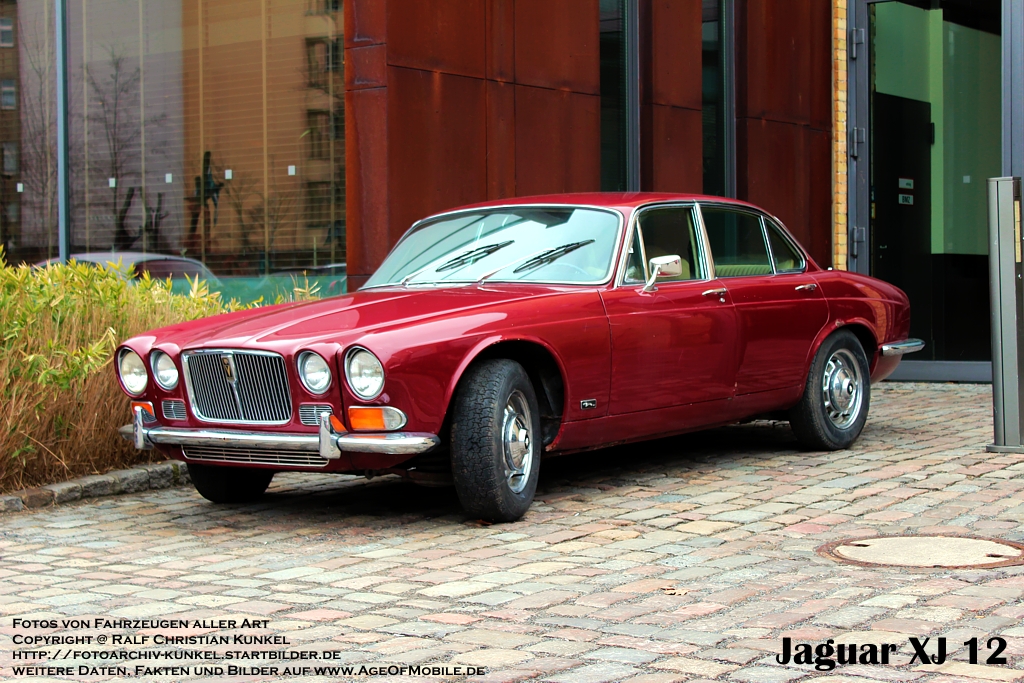 Jaguar XJ 12 Limousine - United Kingdom, UK - fotografiert im Classic Remise Berlin am 08. Mrz 2013 - Copyright @ Ralf Christian Kunkel - http://fotoarchiv-kunkel.startbilder.de - auerdem DER Autokatalog auf http://www.ageofmobile.de 