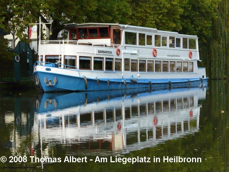 Name:  BARBAROSSA  , ex  BRUNHILDE  -1978 / Baujahr: 1965 / Bauwerft: ? in Hamm (Deutschland) / Flagge: Deutschland / L�nge: 29,00 m / Breite: 5,80 m / Tiefgang: 1,20 m / 250 Passagiere (ex 300 Passagiere) / Antrieb: 240 PS / Eigner~Betreiber: Personenschifffahrt Stumpf GmbH + Co.KG, Heilbronn (ab 1979) / Heimathafen: Heilbronn / Fahrtgebiet: Neckar (Datteln-Hamm-Kanal bis 1978) / Schiffs- oder Registriernummer: 04605300 / Bemerkung: Umbau 1978, danach Verkauf an Stumpf. Eine Besonderheit ist das Dach vom Oberdeck. Es besteht aus drei Roll-Luken, wie sie f�r die Abdeckung der Lader�ume auf Frachtschiffen verwendet werden. Somit k�nnen 2/3 des Oberdecks bei sch�nen Wetter ge�ffnet werden.