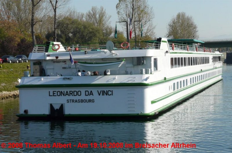 Name:  LEONARDO DA VINCI  / Baujahr: 2003 / Bauwerft: ? in ? / Flagge: Frankreich / L�nge: 110,00 m / Breite: 11,40 m / Tiefgang: ? / 144 Passagiere / Antrieb: ? / Eigner~Betreiber: CroisiEurope in Strasbourg / Heimathafen: Strasbourg / Fahrtgebiet: Rhein / Schiffs- oder Registriernummer: 01823119H / Bemerkung: 