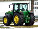 John Deere 8295 R - Traktor, Schlepper - fotografiert am 09.01.2011 im Land Brandenburg - Copyright @ Ralf Christian Kunkel 

