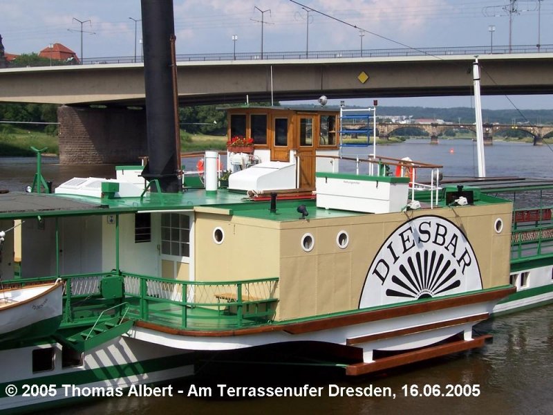 Weitere Fotos:  DIESBAR  (1884) - Das Mittelschiff mit Radkasten und Ruderhaus.