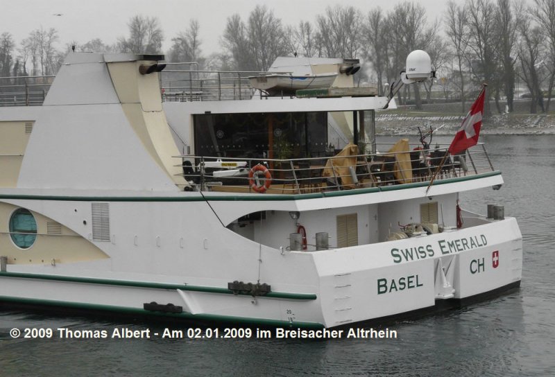 Weitere Fotos:  SWISS EMERALD  (2006) - Heckansicht schr�g von Achtern mit Heimathafen